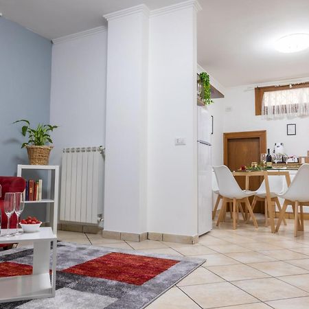 20 Min Aeroporto Fco - Casa Tranquilla Con Parcheggio Esterno Gratuito Acilia Kültér fotó